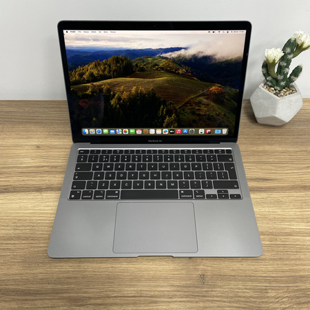 Apple MacBook Air 13 A2337/ 2020/ M1/ 8GB RAM/ 256GB SSD/ Space Gray/ Bateria 100%/ Klasa A-