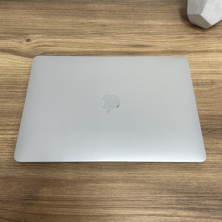 Apple MacBook Air 13 A2337/ 2020/ M1/ 16GB RAM/ 1TB SSD/ Silver/ Bateria 94%/ Klasa A-