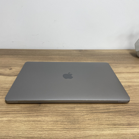 Apple MacBook Pro 13 A2159/ 2019/ i5-8257U/ 16GB RAM/ 128GB SSD/ Space Gray/ Klasa A-