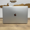 Apple MacBook Pro 16 A2141/ 2019/ i7-9750H/ 16GB RAM/ 512GB SSD/ Radeon Pro 5300M 4GB/ 3072x1920/ Silver/ Klasa A