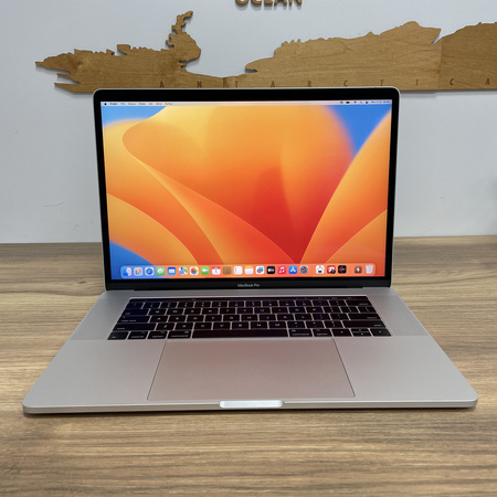 Apple MacBook Pro 15 A1707/ 2017/ i7-7820HQ/ 16GB RAM/ 512GB SSD/ Silver/ Radeon Pro 560 4GB/ Klasa A