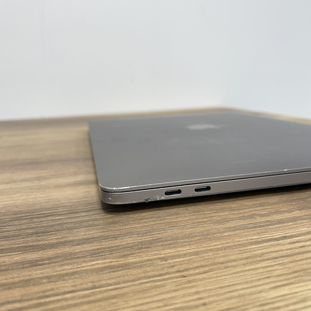 Apple MacBook Pro 13 A2338/ 2022/ M2/ 16GB RAM/ 512GB SSD/ Space Gray/ Klasa B