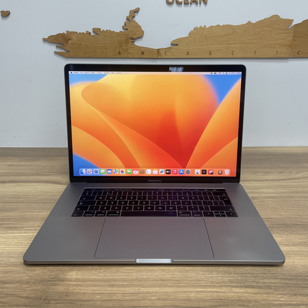 Apple MacBook Pro 15 A1707/ 2017/  i7-7820HQ/ 16GB RAM/ 512GB SSD/ Space Gray/ Radeon Pro 560 4GB/ Klasa A-