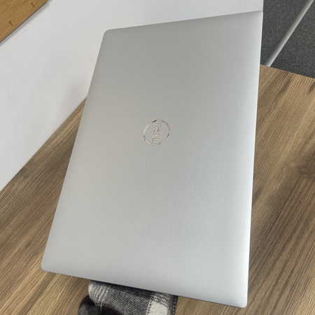 Dell Precision 5540/ 15.6"/ i7-9850H/ Quadro T1000 4GB/ 32GB RAM/ 512GB SSD/ FHD/ Klasa A