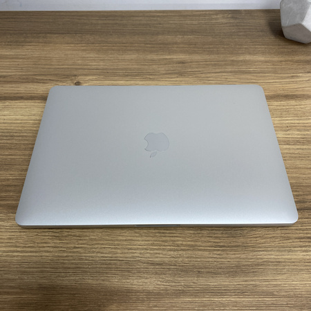 Apple MacBook Pro 13 A1989/ 2019/ i5-8279U/ 16GB RAM/ 256GB SSD/ Silver/ QWERTY US/ Klasa A