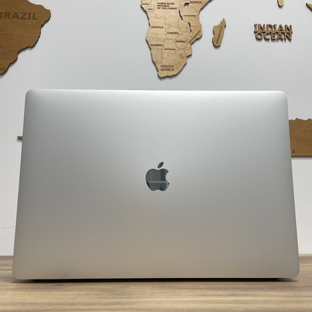 Apple MacBook Pro 16 A2141/ 2019/ i7-9750H/ 32GB RAM/ 512GB SSD/ Radeon Pro 5300M 4GB/ 3072x1920/ Silver/ Klasa A
