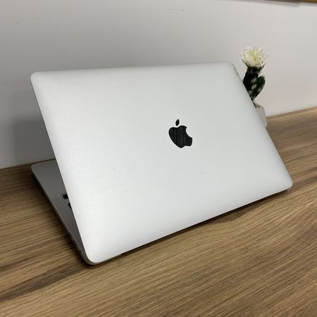Apple MacBook Pro 13 A2251/ 2019/ i7-1068NG7/ 16GB RAM/ 512GB SSD/ Silver/ Klasa A-