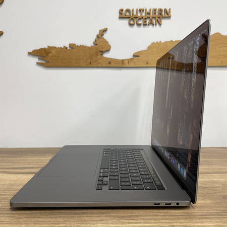 Apple MacBook Pro 16 A2141/ 2019/ i9-9980HK/ 32GB RAM/ 512GB SSD/ Radeon Pro 5300M 4GB/ 3072x1920/ Space Gray/ Klasa A