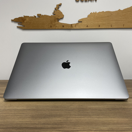 Apple MacBook Pro 16 A2141/ 2019/ i9-9980HK/ 32GB RAM/ 512GB SSD/ Radeon Pro 5300M 4GB/ 3072x1920/ Space Gray/ Klasa A