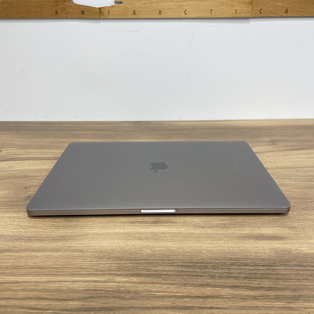 Apple MacBook Pro 16 A2141/ 2019/ i7-9750H/ 32GB RAM/ 512GB SSD/ Radeon Pro 5500M 4GB/ 3072x1920/ Space Gray/ Klasa B