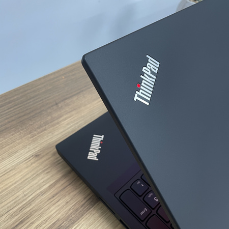 Lenovo ThinkPad T15g Gen 2/ 15,6"/ i9-11950H/ GeForce RTX 3080 16GB/ 64GB RAM/ 1TB SSD/ 4K 600 nitów/ Klasa A-
