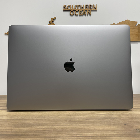 Apple MacBook Pro 15 A1990/ 2018/ i7-8850H/ 16GB RAM/ 512GB SSD/ Radeon Pro 560X 4GB/ Space Gray/ QWERTY UK/ Klasa A