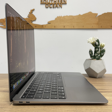 Apple MacBook Air 13 A2337/ 2020/ M1/ 8GB RAM/ 256GB SSD/ Space Gray/ Nie sprawny TrueTone/ Klasa A-