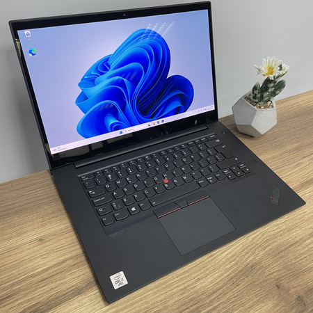 Lenovo ThinkPad X1 Extreme G3/ 15,6"/ i7-10850H/ GeForce GTX 1650 Ti 4GB/ 32GB RAM/ 512GB SSD/ OLED/ 4K 500 nitów/ Dotykowy/ Wypalone pixele/ Klasa A-