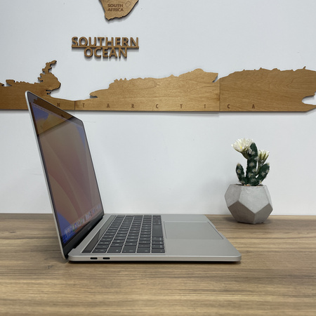 Apple MacBook Pro 13 A1706/ 2017/ i7-7567U/ 16GB RAM/ 256GB SSD/ Silver/ QWERTY PL/ Klasa A-