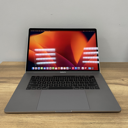 Apple MacBook Pro 15 A1990/ 2018/ i7-8850H/ 16GB RAM/ 512GB SSD/ Radeon Pro 560X 4GB/ Space Gray/ Klasa A-