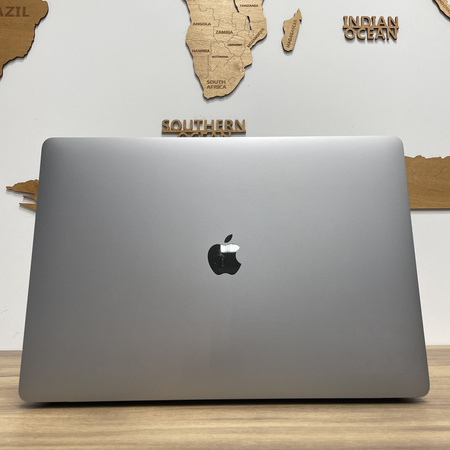 Apple MacBook Pro 16 A2141/ 2019/ i7-9750H/ 16GB RAM/ 512GB SSD/ Radeon Pro 5300M 4GB/ 3072x1920/ Space Gray/ Klasa B/ wada matrycy