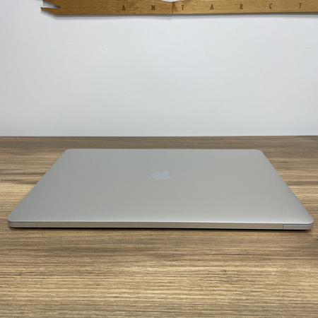 Laptop Poleasingowy Apple MacBook Pro 15 A1707/ 2017/ i7/ 16GB RAM/ 512GB SSD/ Silver/ Radeon Pro 555 2GB/ Klasa A-