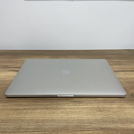 Laptop Poleasingowy Apple MacBook Pro 15 A1707/ 2017/ i7/ 16GB RAM/ 512GB SSD/ Silver/ Radeon Pro 555 2GB/ Klasa A-