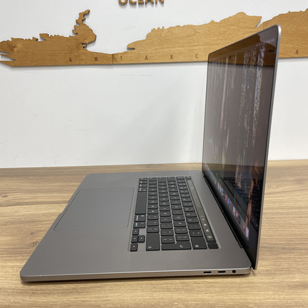 Apple MacBook Pro 16 A2141/ 2019/ i7-9750H/ 32GB RAM/ 512GB SSD/ Radeon Pro 5500M 4GB/ 3072x1920/ Space Gray/ Klasa B