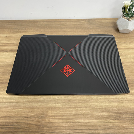 Gamingowy HP Omen 17/ i7-8750H/ NVIDIA GTX 1070 8GB/ 16GB RAM/ 512GB SSD + 1TB HDD/ FHD/ 120Hz/ Bateria 100%/ Klasa B