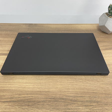 Lenovo ThinkPad X1 Carbon GEN 8/ 14"/ i5-10210U/ 16GB RAM/ 256GB SSD/ FHD/ Nierównomierne podświetlenie klaw./ Klasa A-