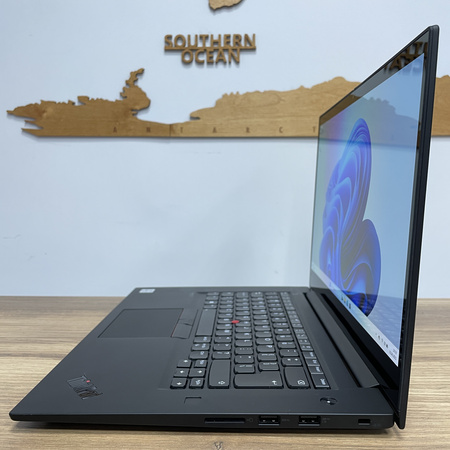 Lenovo ThinkPad X1 Extreme G3/ 15,6"/ i7-10850H/ GeForce GTX 1650 Ti 4GB/ 32GB RAM/ 512GB SSD/ OLED/ 4K 500 nitów/ Dotykowy/ Wypalone pixele/ Klasa A-