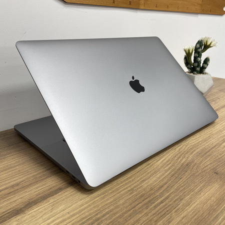 Apple MacBook Pro 16 A2141/ 2019/ i9-9980HK/ 64GB RAM/ 1TB SSD/ Radeon Pro 5300M 4GB/ 3072x1920/ Space Gray/ Klasa A-