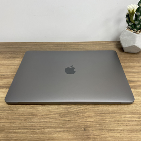 Apple MacBook Air 13 A2337/ 2020/ M1/ 8GB RAM/ 256GB SSD/ Space Gray/ Bateria 100%/ Klasa A-