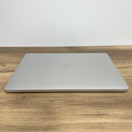 Apple MacBook Pro 16 A2141/ 2019/ i7-9750H/ 32GB RAM/ 512GB SSD/ Radeon Pro 5300M 4GB/ 3072x1920/ Silver/ Klasa A
