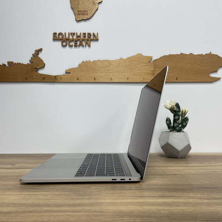 Apple MacBook Pro 13 A1706/ 2017/ i7-7567U/ 16GB RAM/ 256GB SSD/ Silver/ QWERTY PL/ Klasa A-