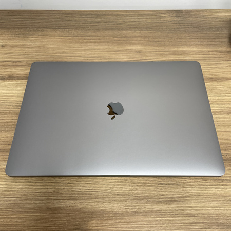 Apple MacBook Pro 16 A2141/ 2019/ i9-9980HK/ 64GB RAM/ 1TB SSD/ Radeon Pro 5300M 4GB/ 3072x1920/ Space Gray/ Klasa A-