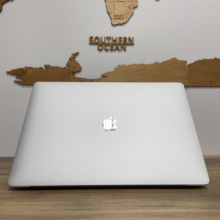 Apple MacBook Pro 16 A2141/ 2019/ i7-9750H/ 32GB RAM/ 512GB SSD/ Radeon Pro 5300M 4GB/ 3072x1920/ Silver/ Klasa A