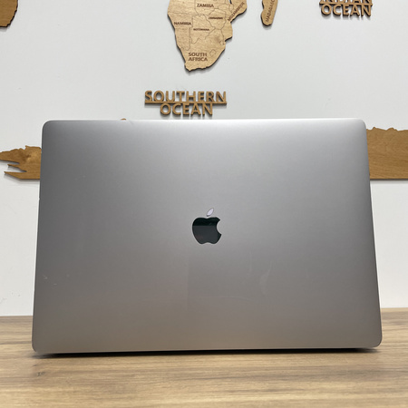 Apple MacBook Pro 16 A2141/ 2019/ i7-9750H/ 32GB RAM/ 512GB SSD/ Radeon Pro 5500M 4GB/ 3072x1920/ Space Gray/ Klasa B