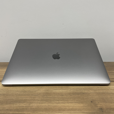 Laptop Poleasingowy Apple MacBook Pro 15 A1990/ 2018/ i7/ 16GB RAM/ 512GB SSD/ Space Gray/ Klasa A-