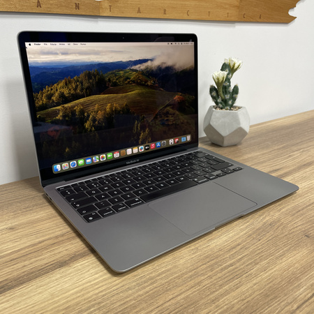 Apple MacBook Air 13 A2337/ 2020/ M1/ 8GB RAM/ 256GB SSD/ Space Gray/ Bateria 100%/ Klasa A-