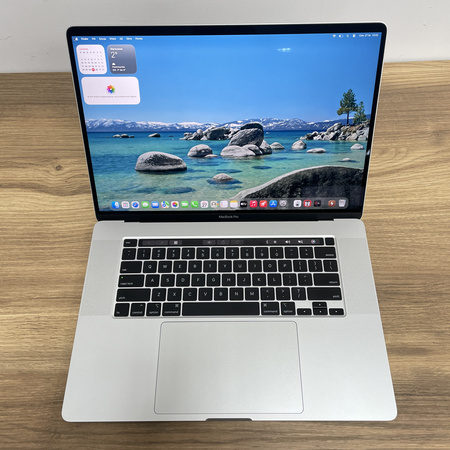 Apple MacBook Pro 16 A2141/ 2019/ i7-9750H/ 32GB RAM/ 512GB SSD/ Radeon Pro 5300M 4GB/ 3072x1920/ Silver/ Klasa A