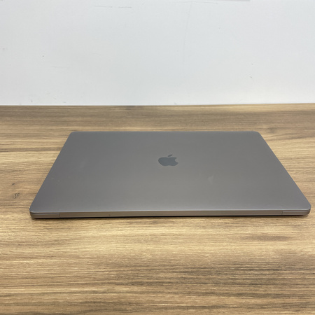 Apple MacBook Pro 16 A2141/ 2019/ i7-9750H/ 32GB RAM/ 512GB SSD/ Radeon Pro 5500M 4GB/ 3072x1920/ Space Gray/ Klasa B